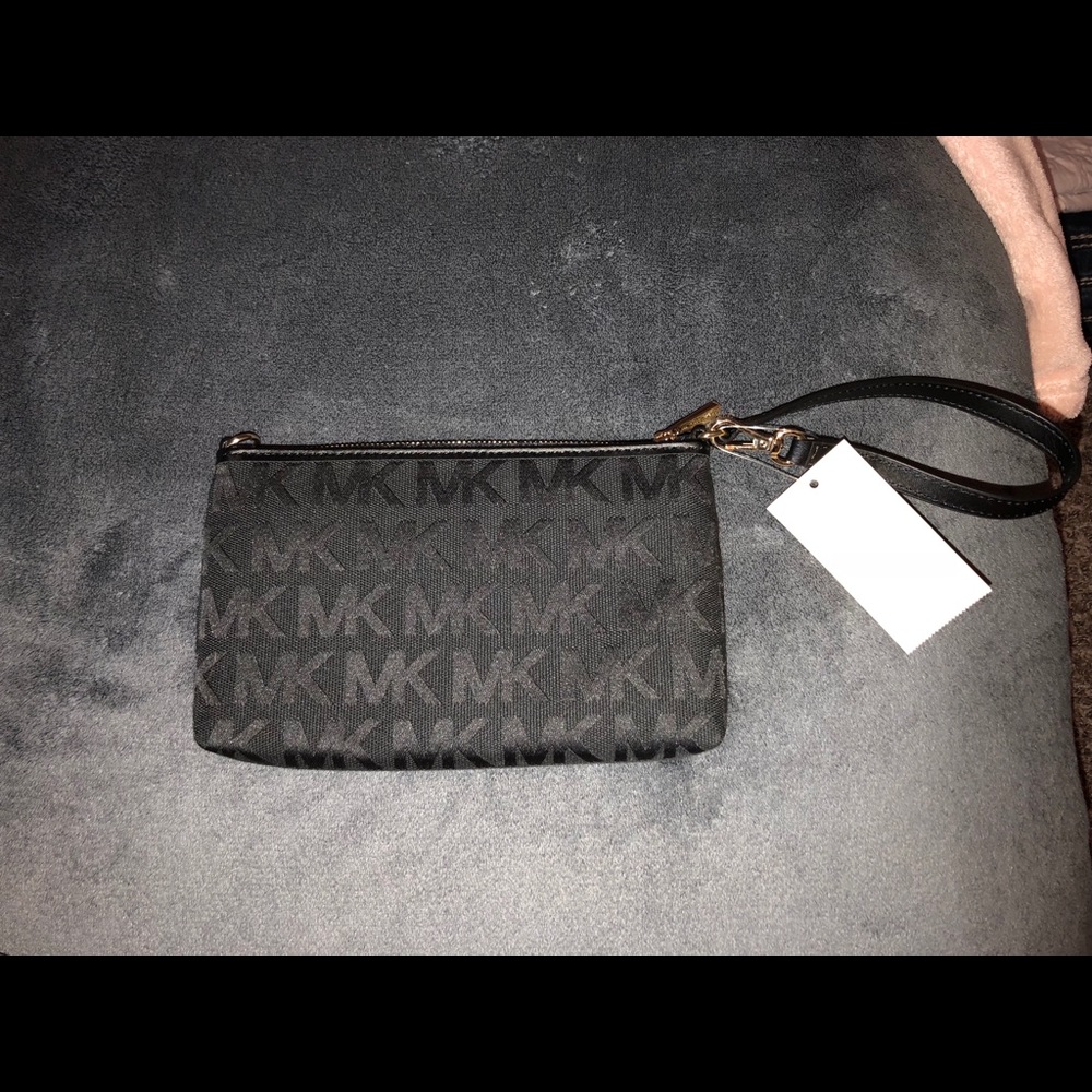 Michael Kors wristlet